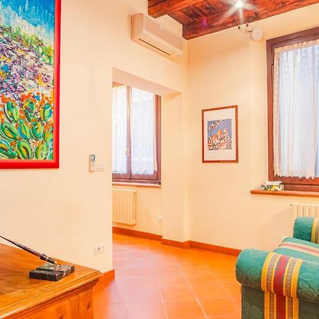 شقة Piazza Grande - Italian Homing بولونيا المظهر الخارجي الصورة