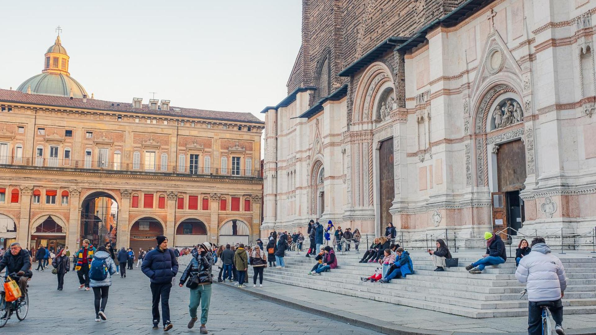 شقة Piazza Grande - Italian Homing بولونيا المظهر الخارجي الصورة
